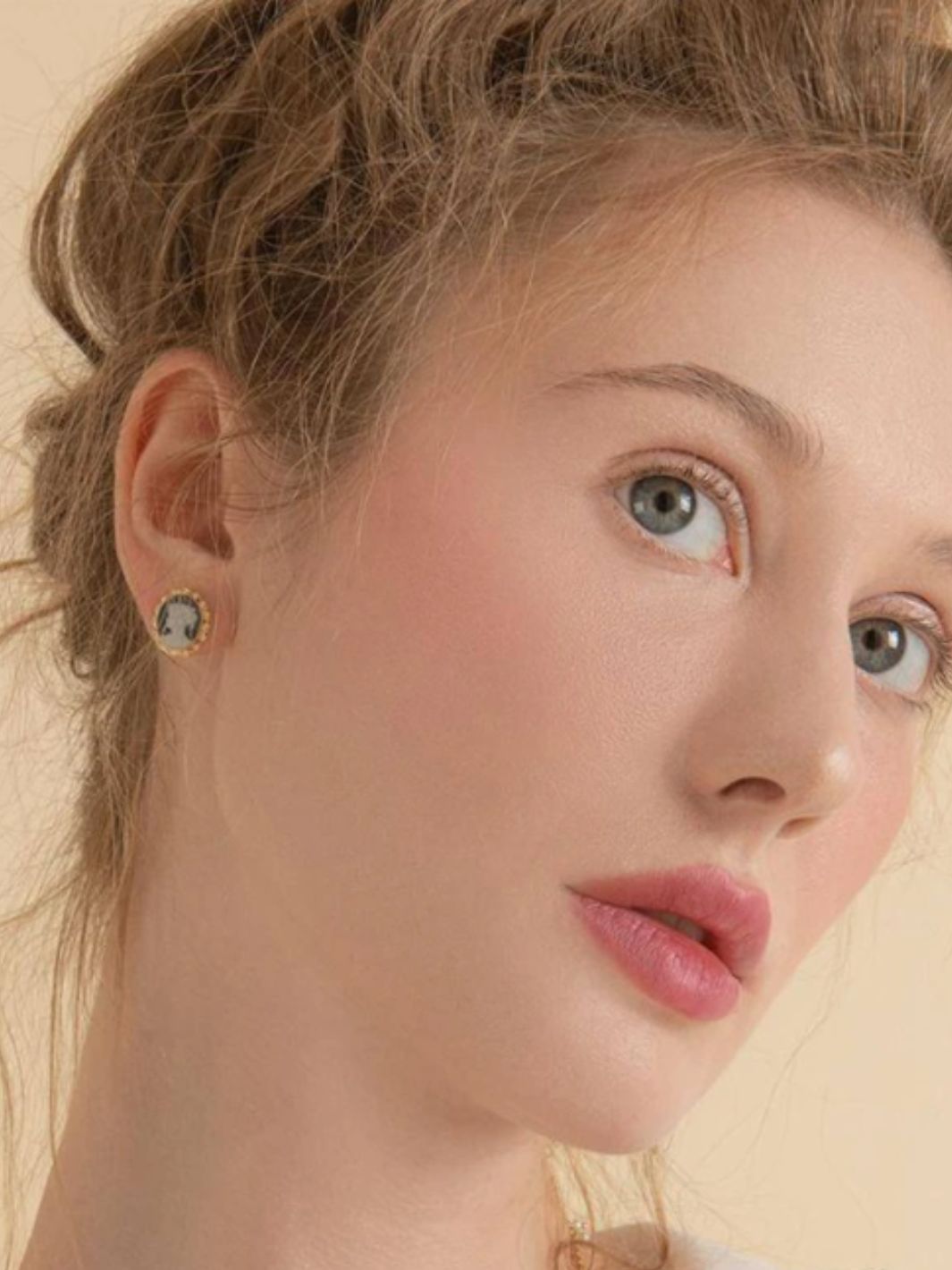 Simple Cameo Set Earrings and Ring in Silver and Gold Plated