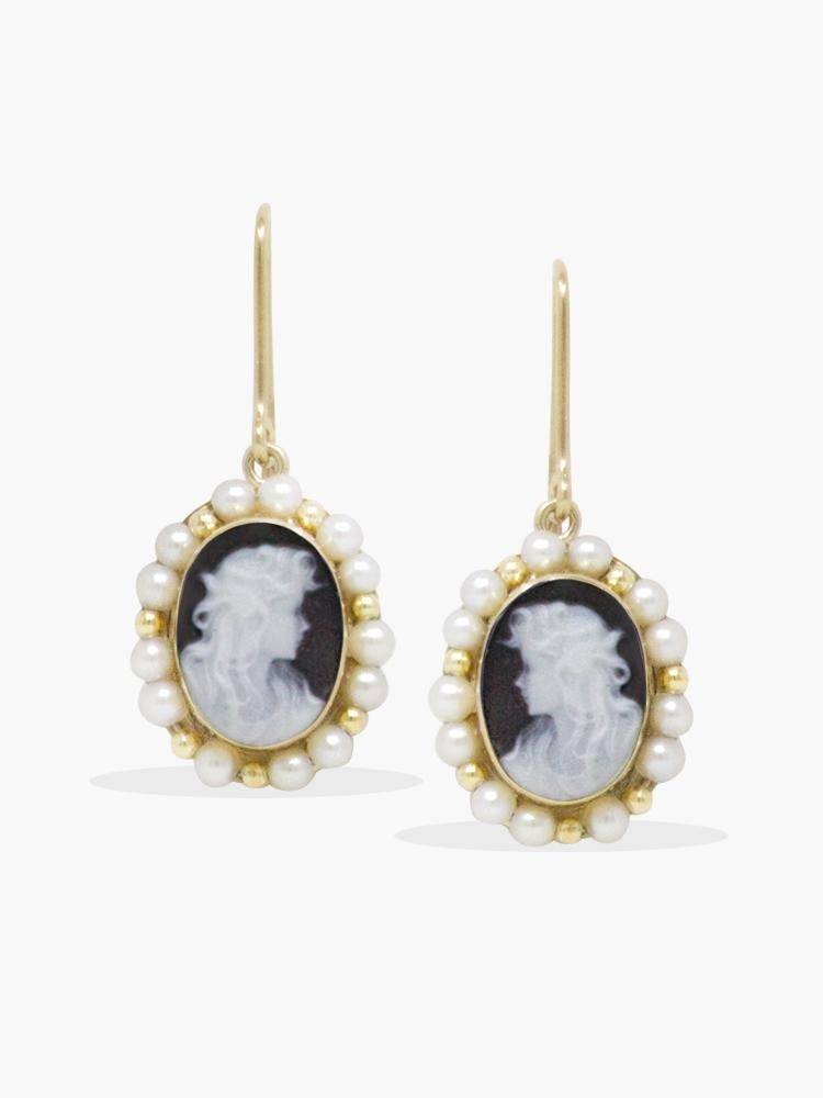 Boucles d'oreilles pendantes - Camée noir serti de perles - Image 1