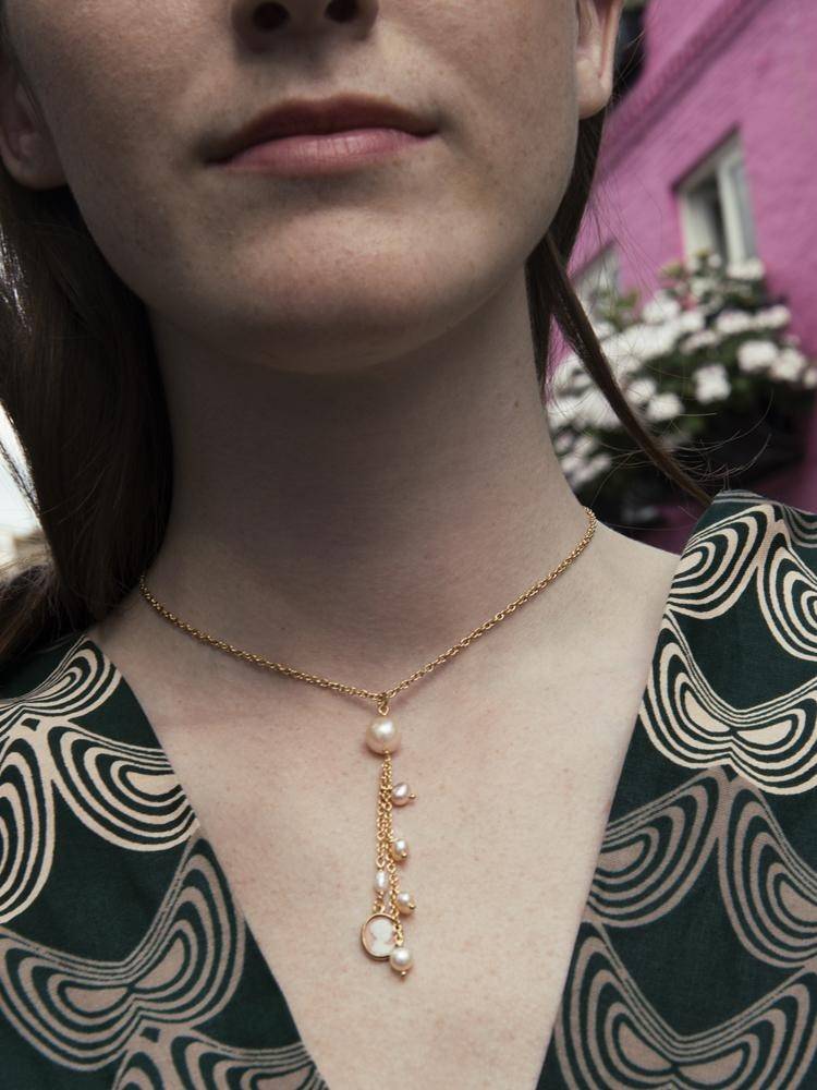Collier Petit Camée Rose avec Perles - Image 2