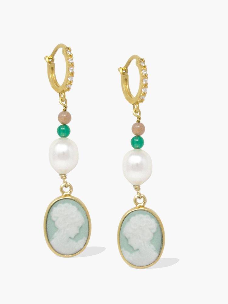 Boucles d'oreilles pendantes - Camée vert et perles - Image 1